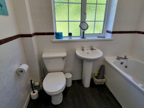 Pass The Keys Stunning Waterside Retreat With Estuary Views