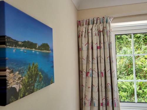 Pass The Keys Stunning Waterside Retreat With Estuary Views
