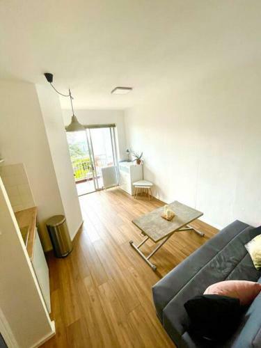 Apartamento Charmant Studio Avec Piscine Et Vue Sur Lyon