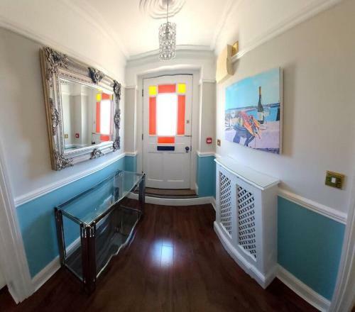 Beautifully Appointed, Period Seaside Apartment