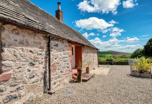 Spacious & Stylish Stonehous
