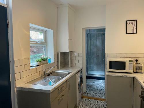 Apartamento Fully Refurbished 2 Bed*contractors*families*wifi