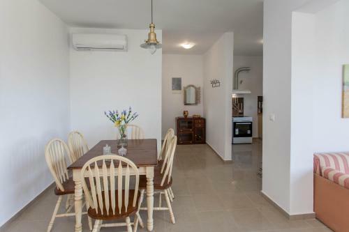 Hillside Seaview Apartment
