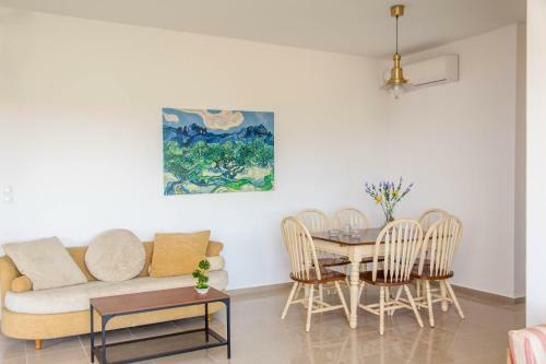 Hillside Seaview Apartment