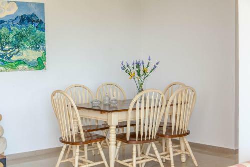 Hillside Seaview Apartment