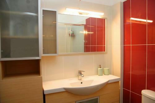 Apartment In Theologos