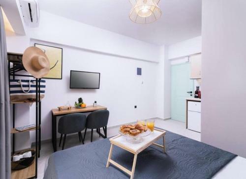 Alcyone Studios And Apartments