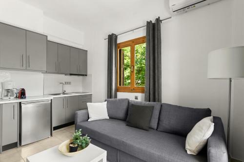 Dimitra's Studios