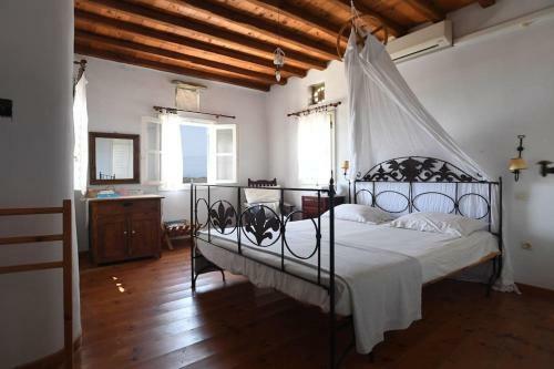 Villa Evilion Traditional House