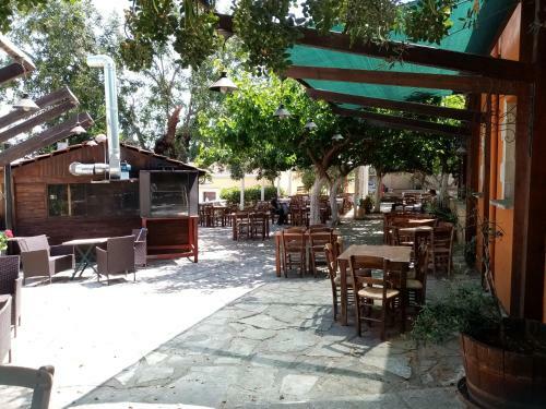 Heliopetra Studios Group Accomodation