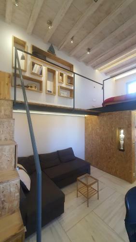 Tinos Retreat, Architect's Guest House