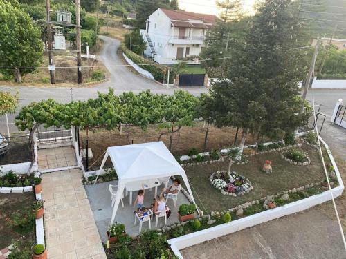 Ameli Apartment With Mountain View And Private Parking