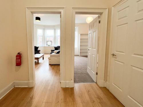 2 Bedroom Glasgow Apartment