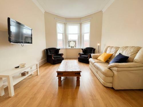 2 Bedroom Glasgow Apartment