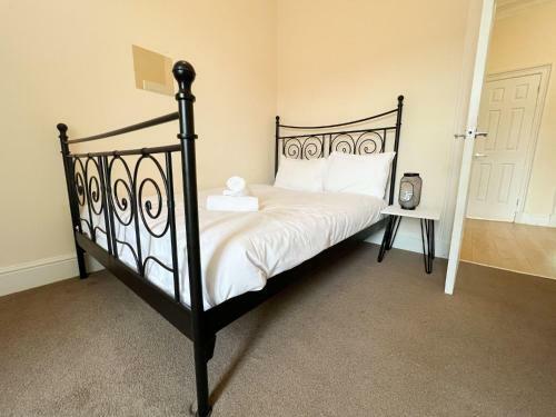 2 Bedroom Glasgow Apartment