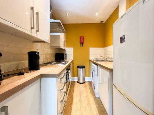 2 Bedroom Glasgow Apartment
