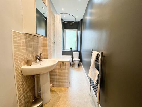2 Bedroom Glasgow Apartment