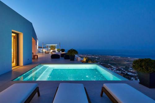 Kamini White I Villa