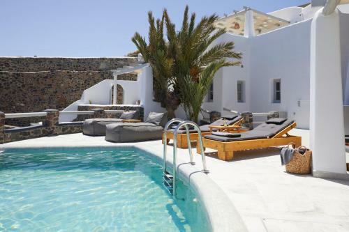 Villa El Verano Suites