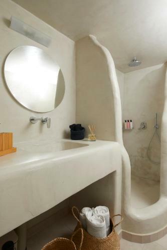 Villa El Verano Suites