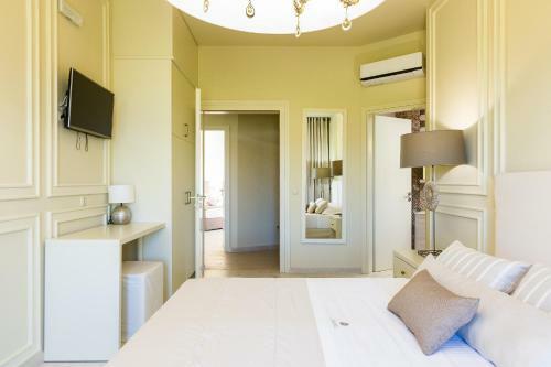 Villa Paralia Beachfront Residence
