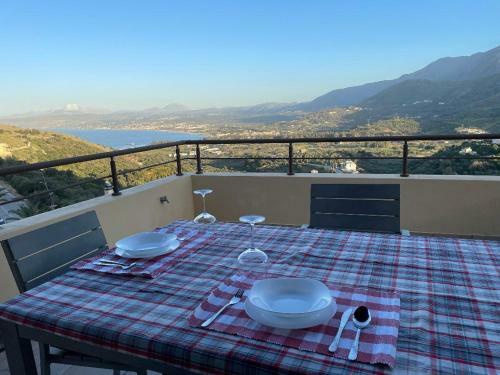 Plum Tree Apartment With Panoramic Views