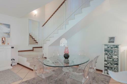 Villa Duplex With Private Garden & Jacuzzi