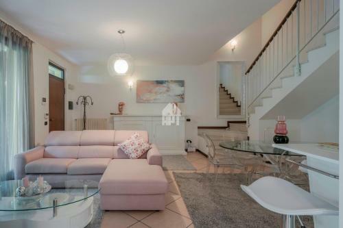 Villa Duplex With Private Garden & Jacuzzi