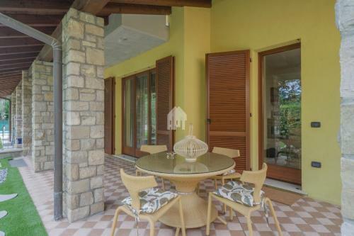Villa Duplex With Private Garden & Jacuzzi
