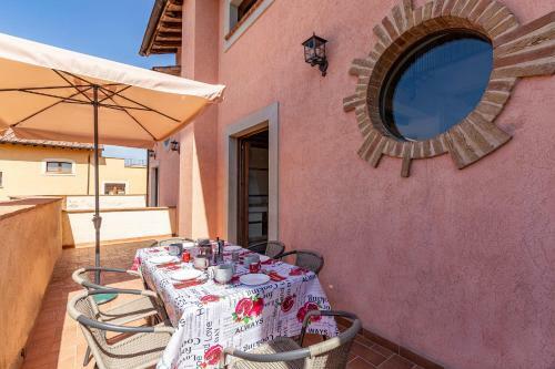 Apartamento Bright Apt With Terrace And Shared Pool