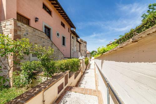 Apartamento Bright Apt With Terrace And Shared Pool