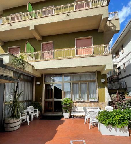 Hotel Mediterraneo