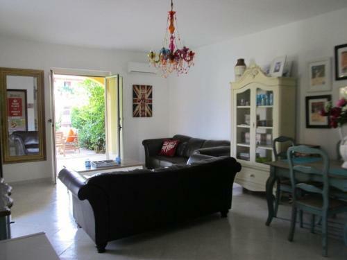 Villa 18 Pbc