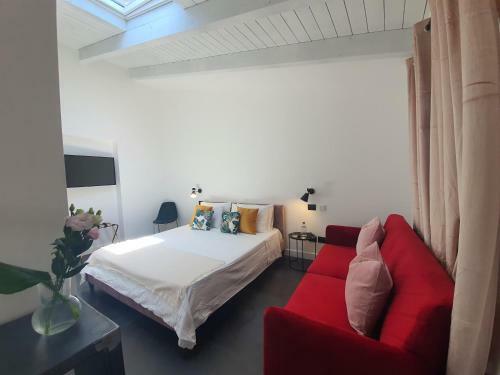 Hostal Belu - Fondi Holiday Rooms