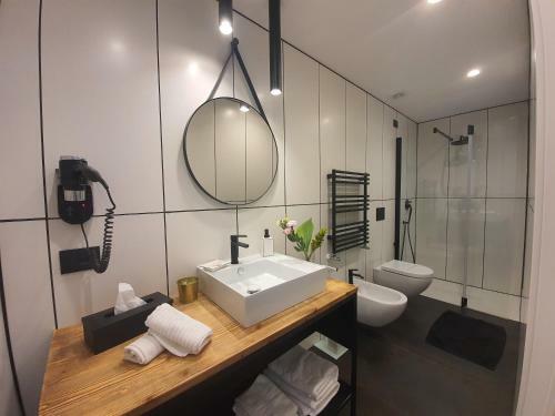 Hostal Belu - Fondi Holiday Rooms