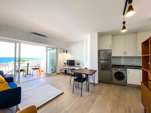 Balcony W Seaview - 1 Bed Apart