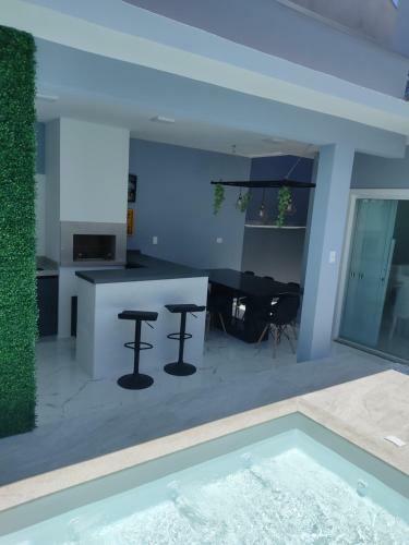 Luxuosa Casa Com Piscina Em S�o Francisco Do Sul