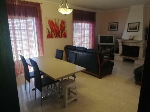 Hostal Guesthouse Tavira Moura