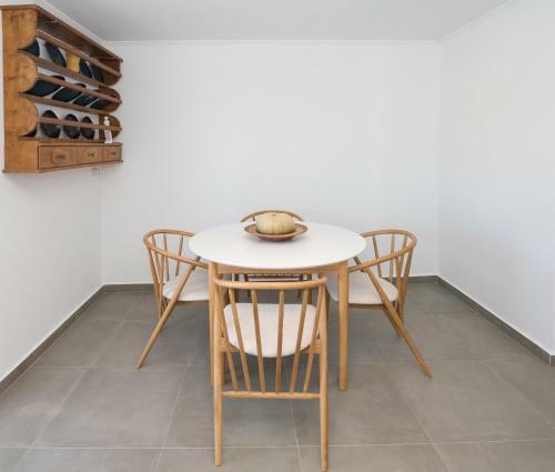 Kanelis Milos Sea Suite