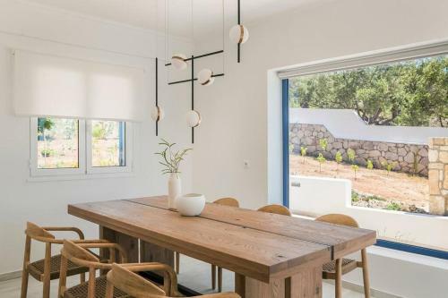 Lourdas White Villa