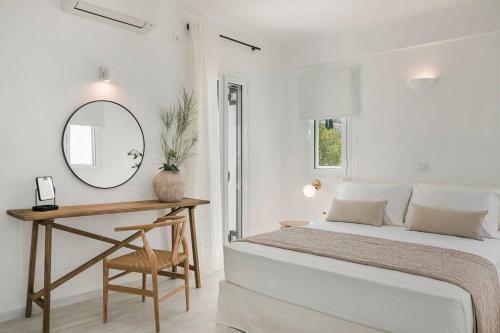 Lourdas White Villa