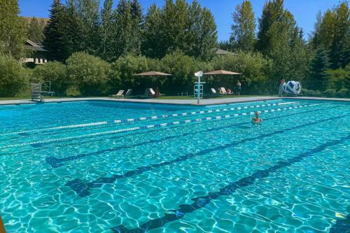Fun In The Sun Valley