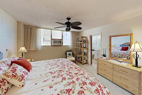 Kuhio Plaza Condo 704