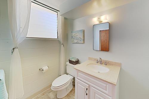Kuhio Plaza Condo 704