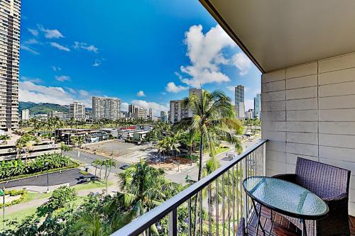 Waikiki 906