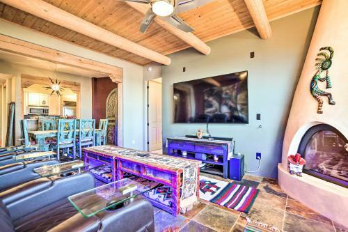 Apartamento Luxurious Santa Fe Retreat With Community Pool!