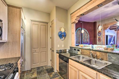 Apartamento Luxurious Santa Fe Retreat With Community Pool!