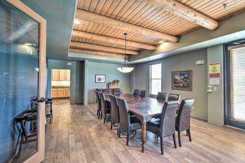 Apartamento Luxurious Santa Fe Retreat With Community Pool!