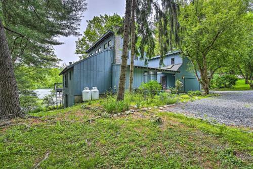 Hudson Valley Home With Lake Views And Kayaks