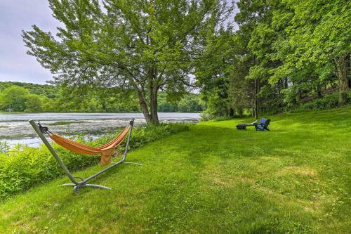 Hudson Valley Home With Lake Views And Kayaks